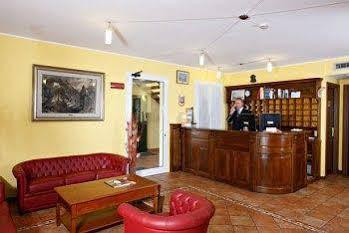 Hotel Gabarda Carpi Luaran gambar