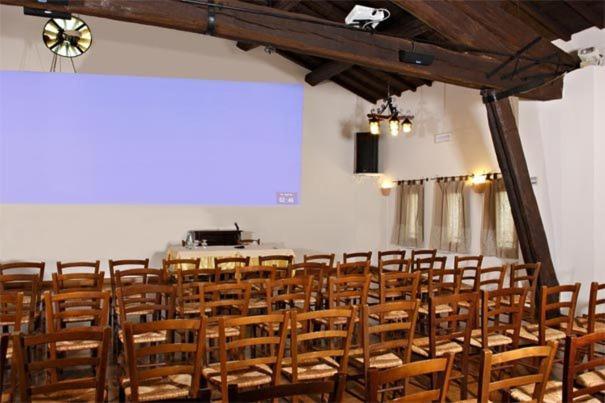Hotel Gabarda Carpi Luaran gambar