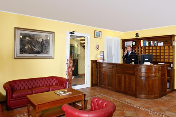Hotel Gabarda Carpi Luaran gambar