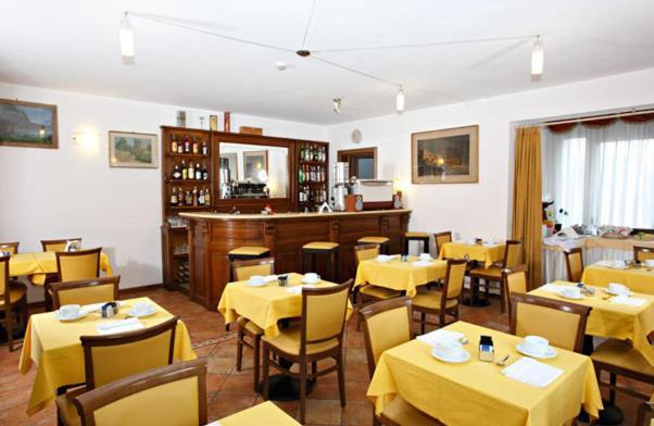Hotel Gabarda Carpi Luaran gambar