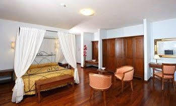 Hotel Gabarda Carpi Luaran gambar